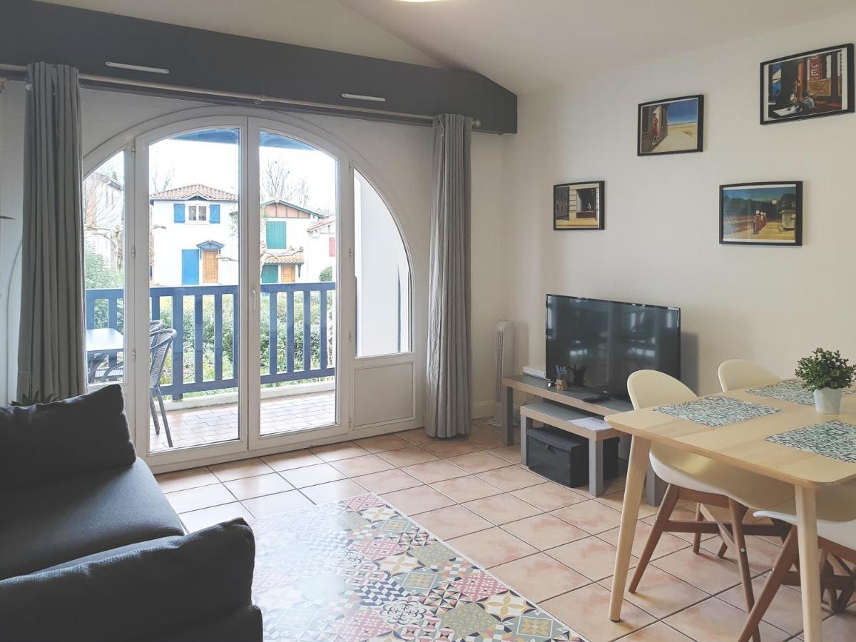 Saskoenea Apartment Хендае Екстериор снимка